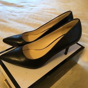 Nine West Classic black pump